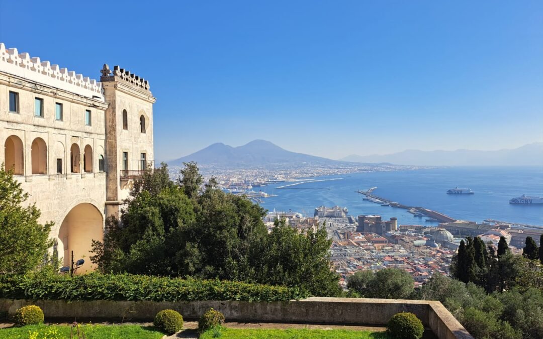 Nápoles: Tour a pie en grupo de 2 horas por el Castel Sant’Elmo y la Certosa di San Martino