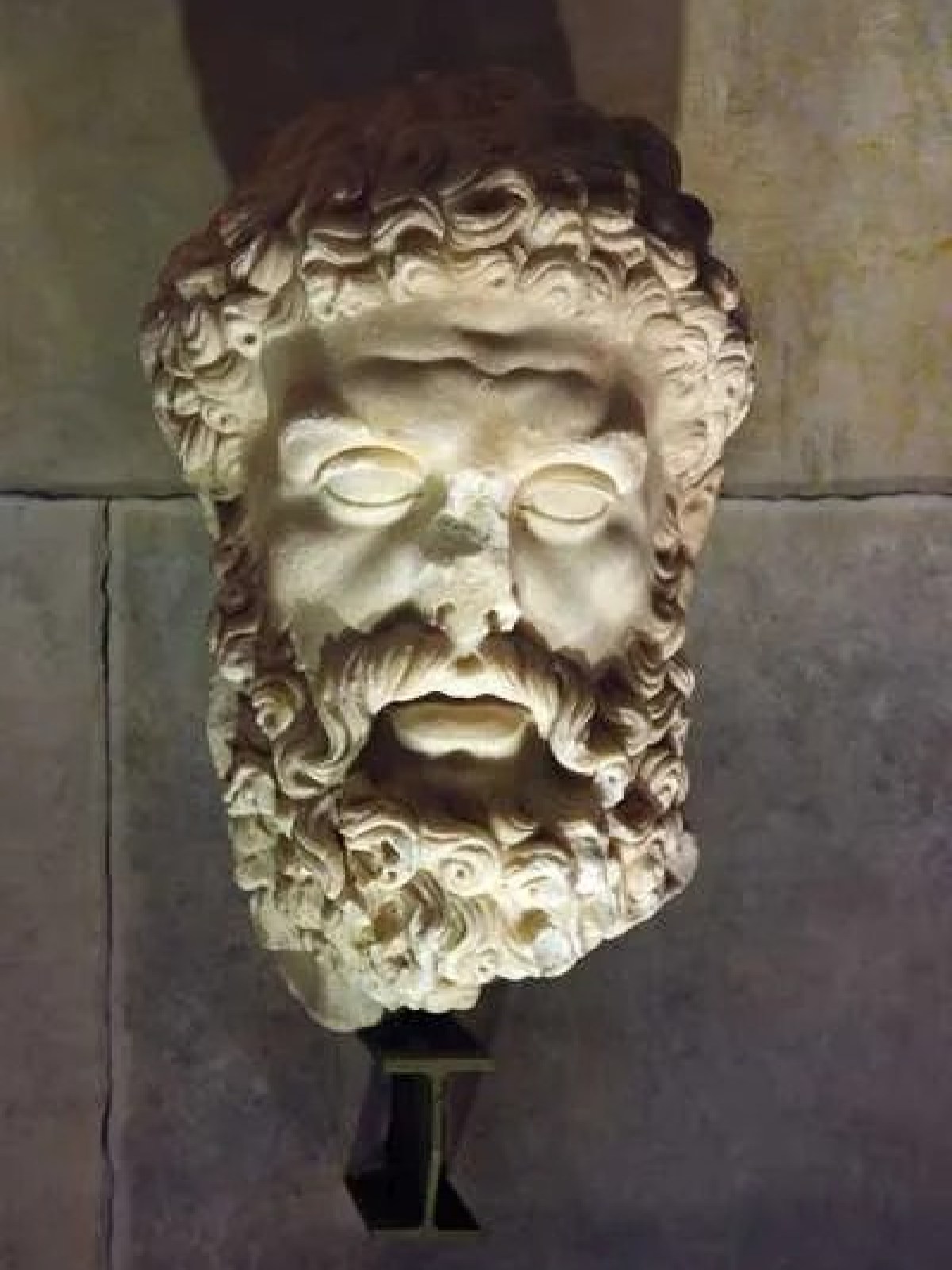 a close up of a statue