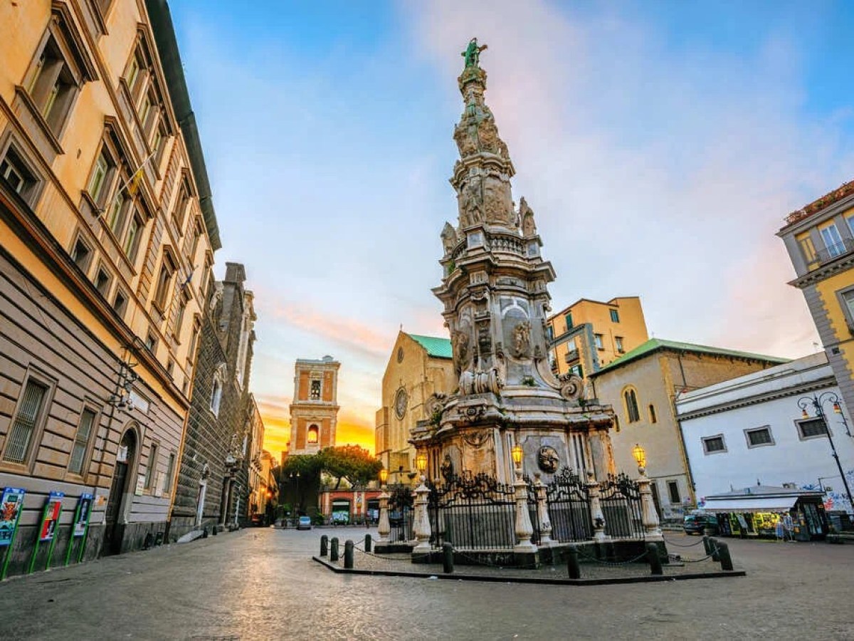 Best of Downtown Naples Walking Tour - Askos Tours, image size:1200x900